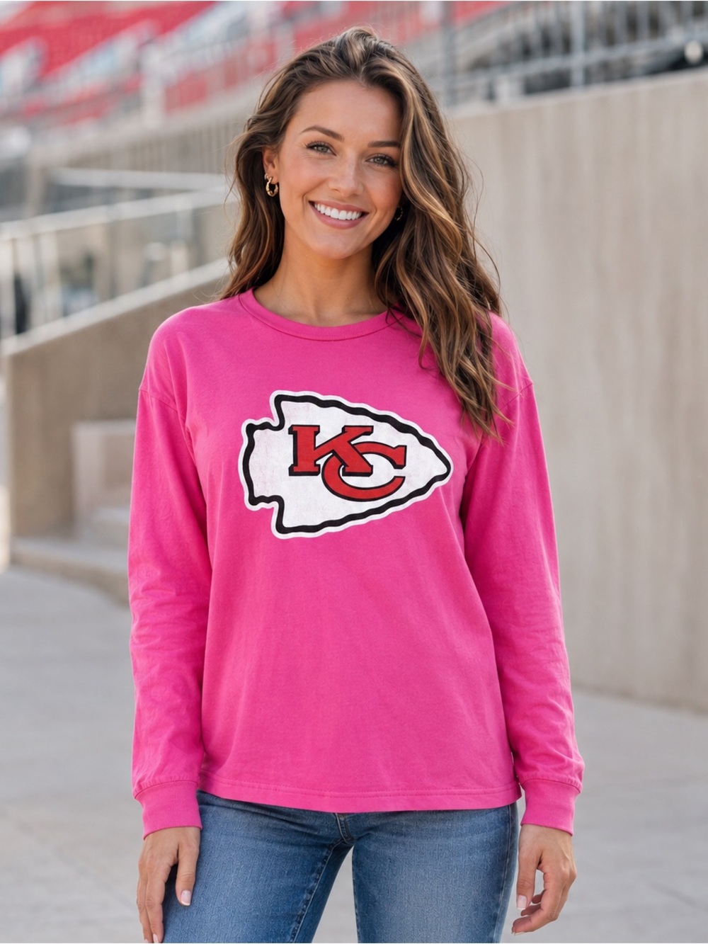 Kansas City Chiefs NFL 100% Cotton Pink Long Sleeve Graphic Arrow Tee Size M